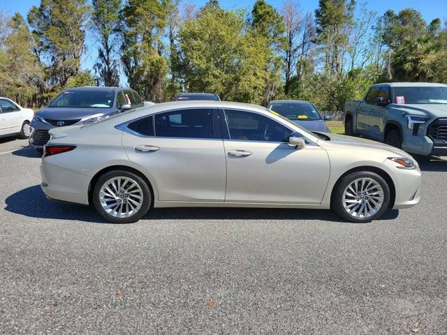 Used 2023 Lexus ES 350 Ultra Luxury w/ Accessory Package (Z1) image 9