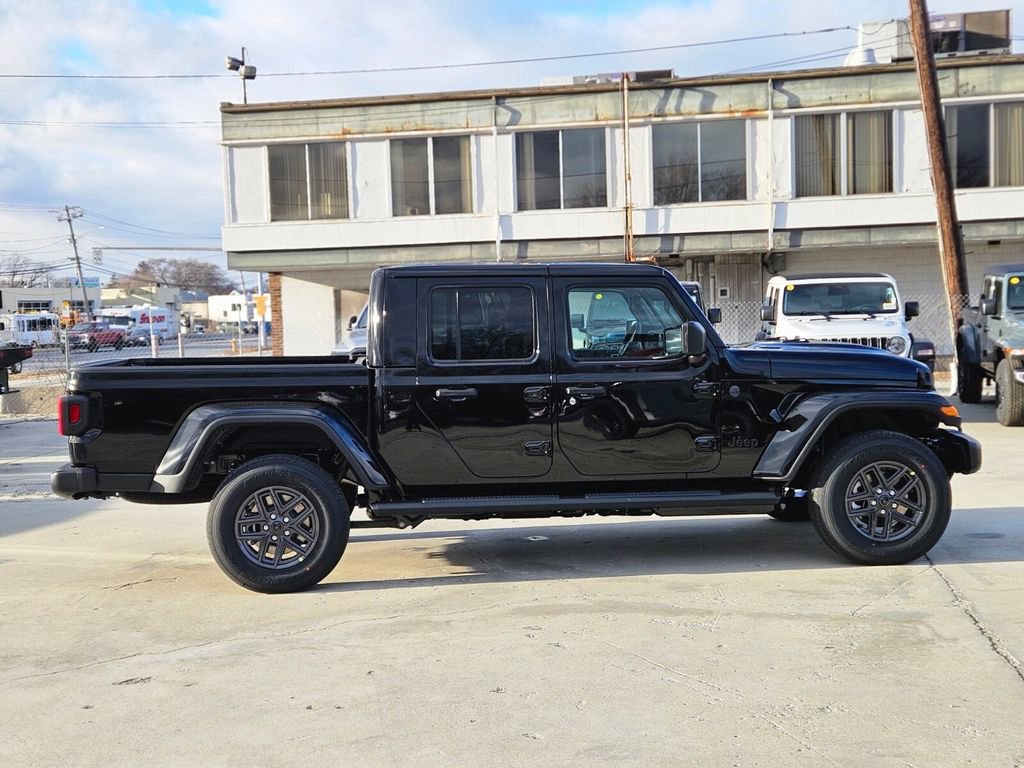 New 2026 Jeep Gladiator Sport image 5