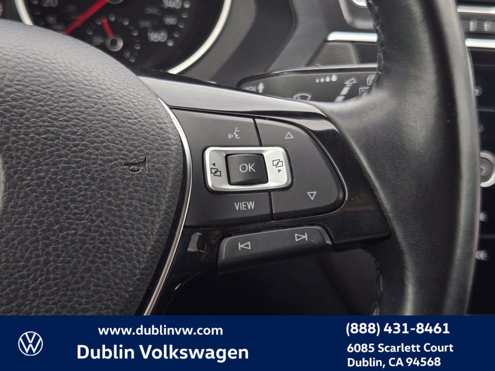 Used 2019 Volkswagen Tiguan SE FWD image 21