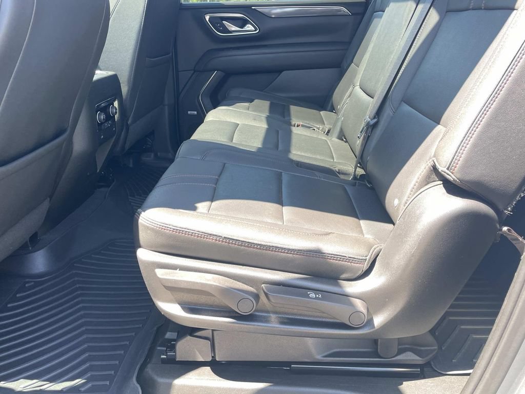 Used 2023 Chevrolet Suburban RST AWD/4WD image 14