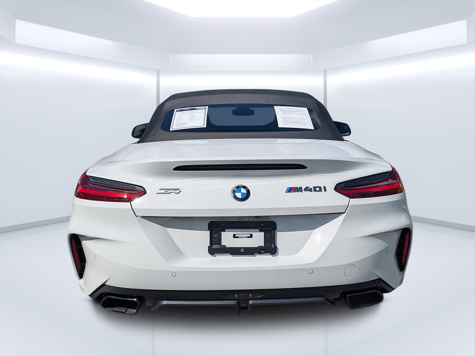 Used 2022 BMW Z4 M40i w/ Premium Package image 7