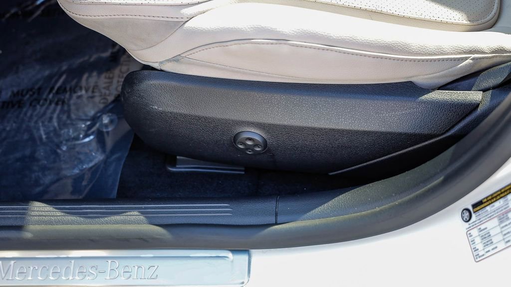 Used 2022 Mercedes-Benz C 300 Sedan image 26