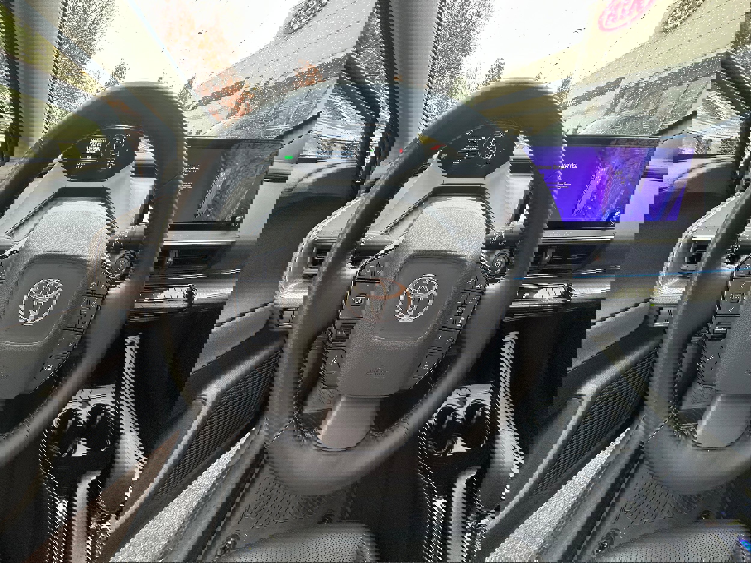 Used 2023 Toyota Prius LE image 38