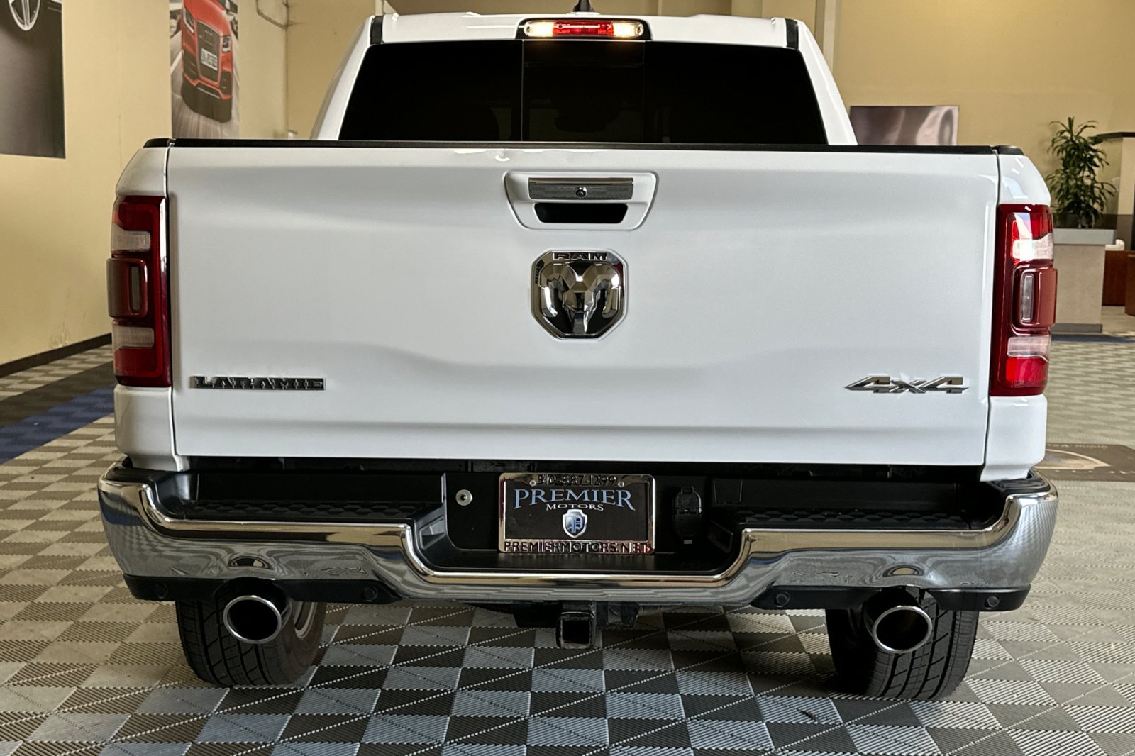 Used 2021 RAM 1500 Laramie AWD/4WD image 5