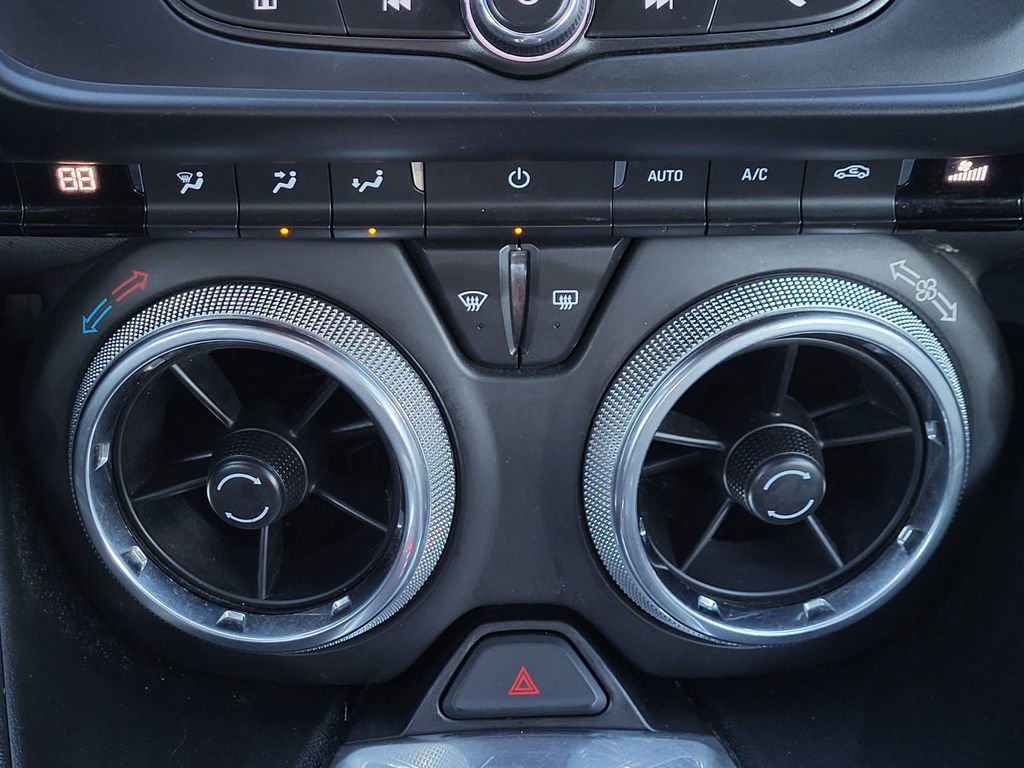 Used 2023 Chevrolet Camaro LT image 9