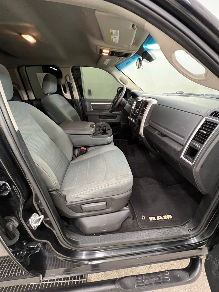 Used 2017 RAM 1500 Classic SLT image 7