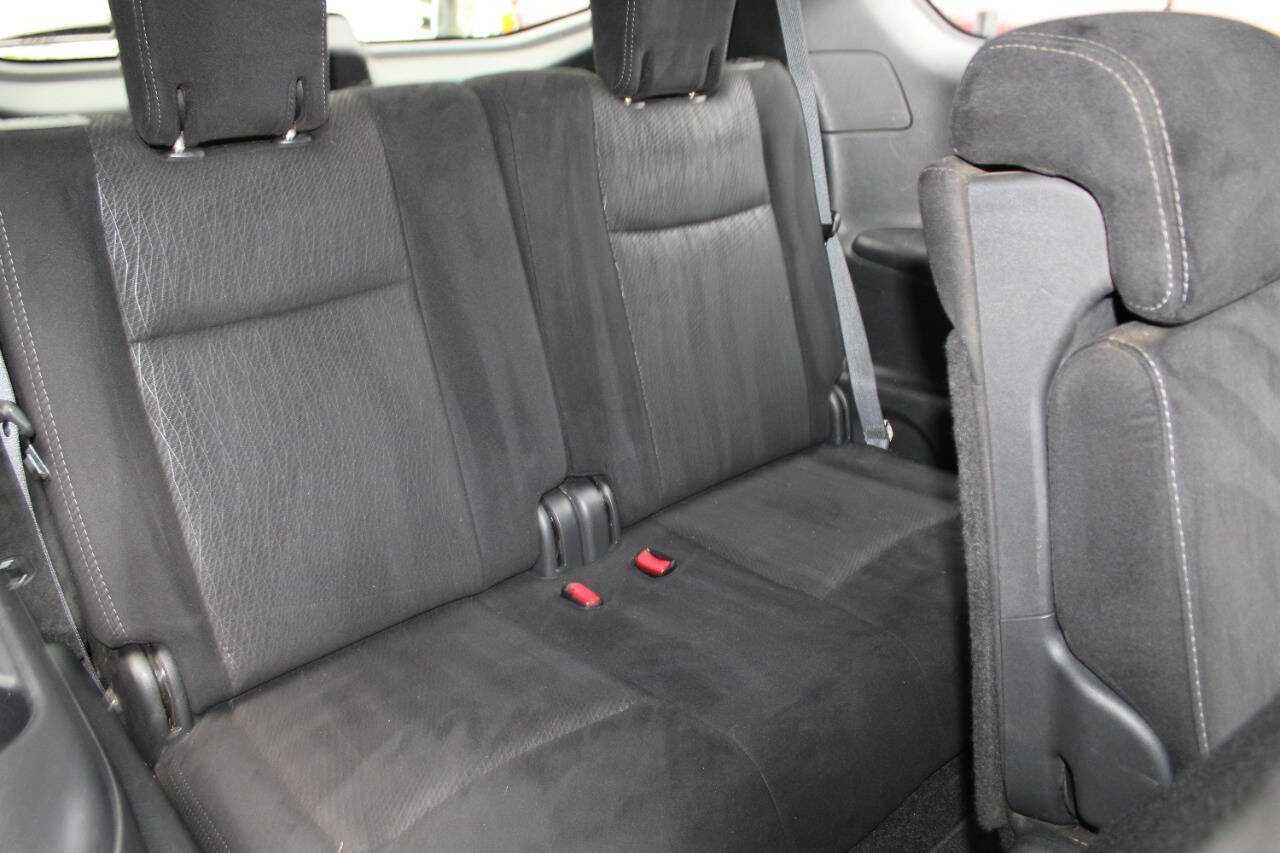 Used 2014 Nissan Pathfinder S image 37