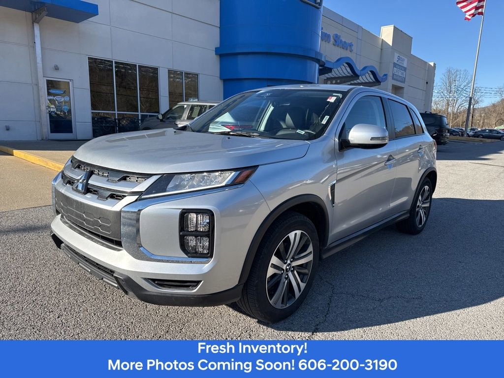 Used 2024 Mitsubishi Outlander Sport SE image 1