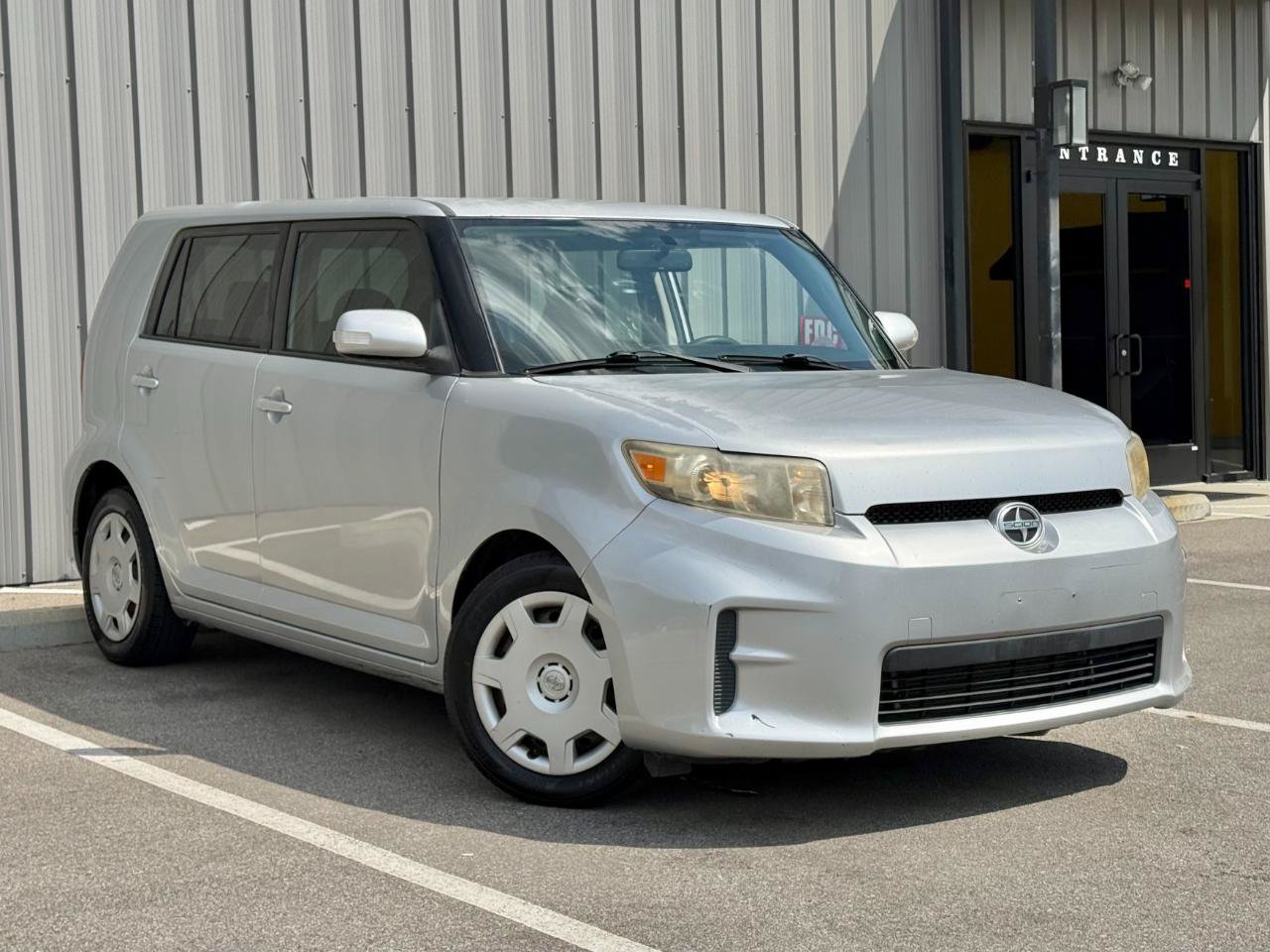 Used 2012 Scion xB FWD image 3