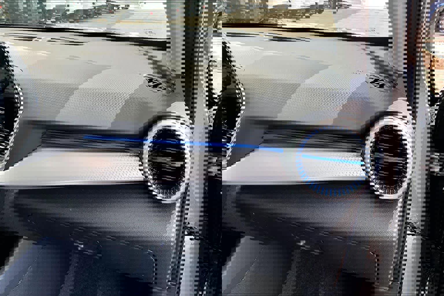 Used 2025 Chevrolet Trax LS image 18