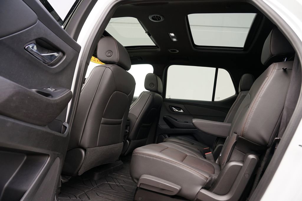 Used 2023 Chevrolet Traverse High Country w/ LPO, Floor Liner Package image 20