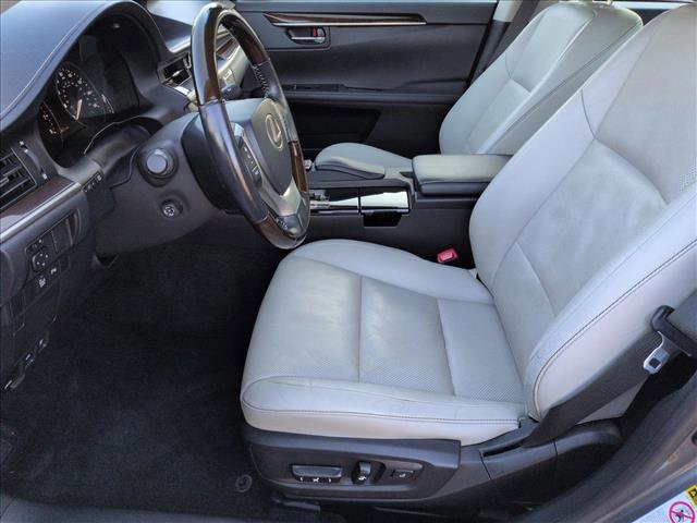 Used 2015 Lexus ES 350 w/ Luxury Package image 16