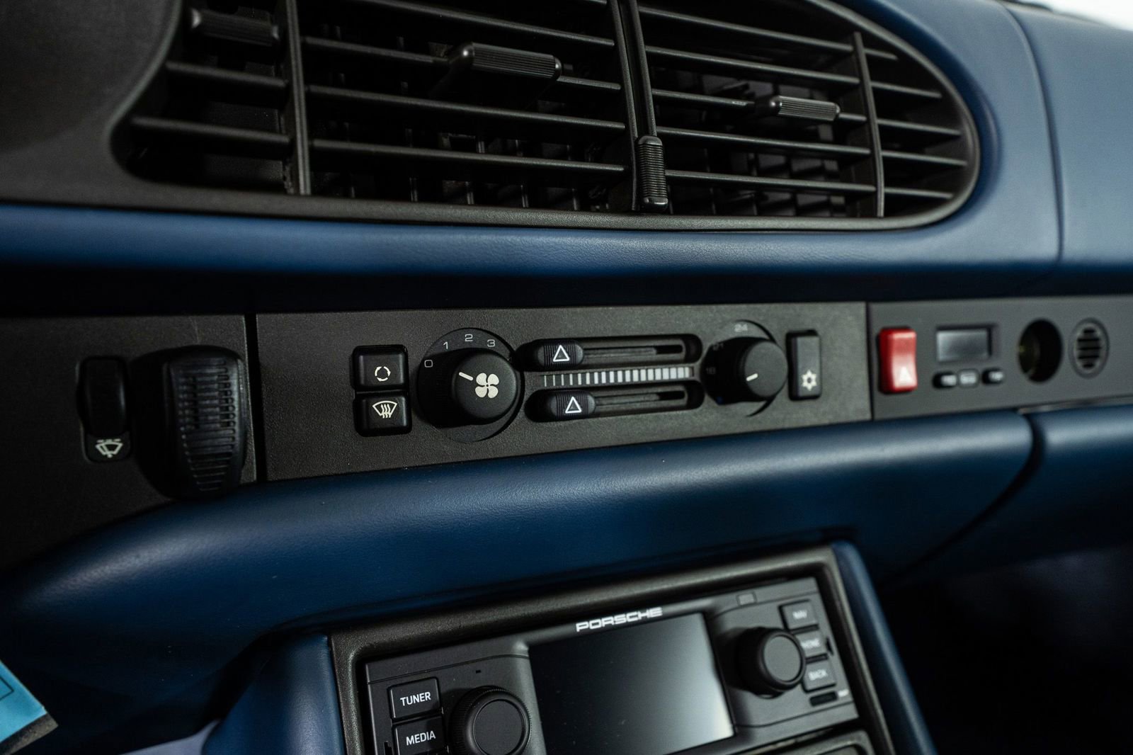 Used 1992 Porsche 968 Cabriolet image 28