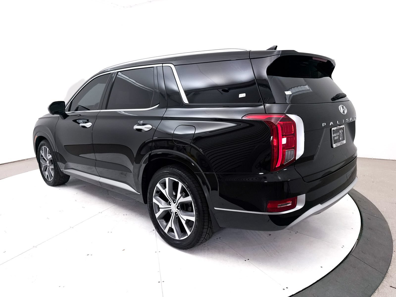 Used 2022 Hyundai Palisade Limited FWD image 19