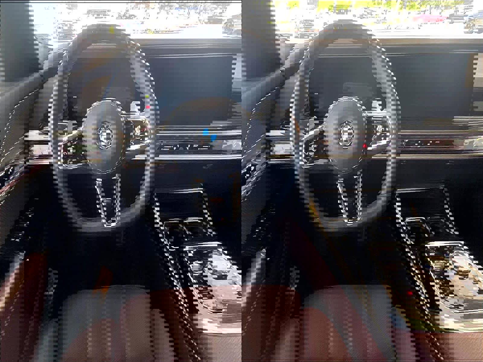 Used 2025 BMW 740i w/ Premium Package image 7