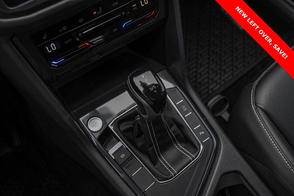 Used 2024 Volkswagen Tiguan SE R-Line image 17