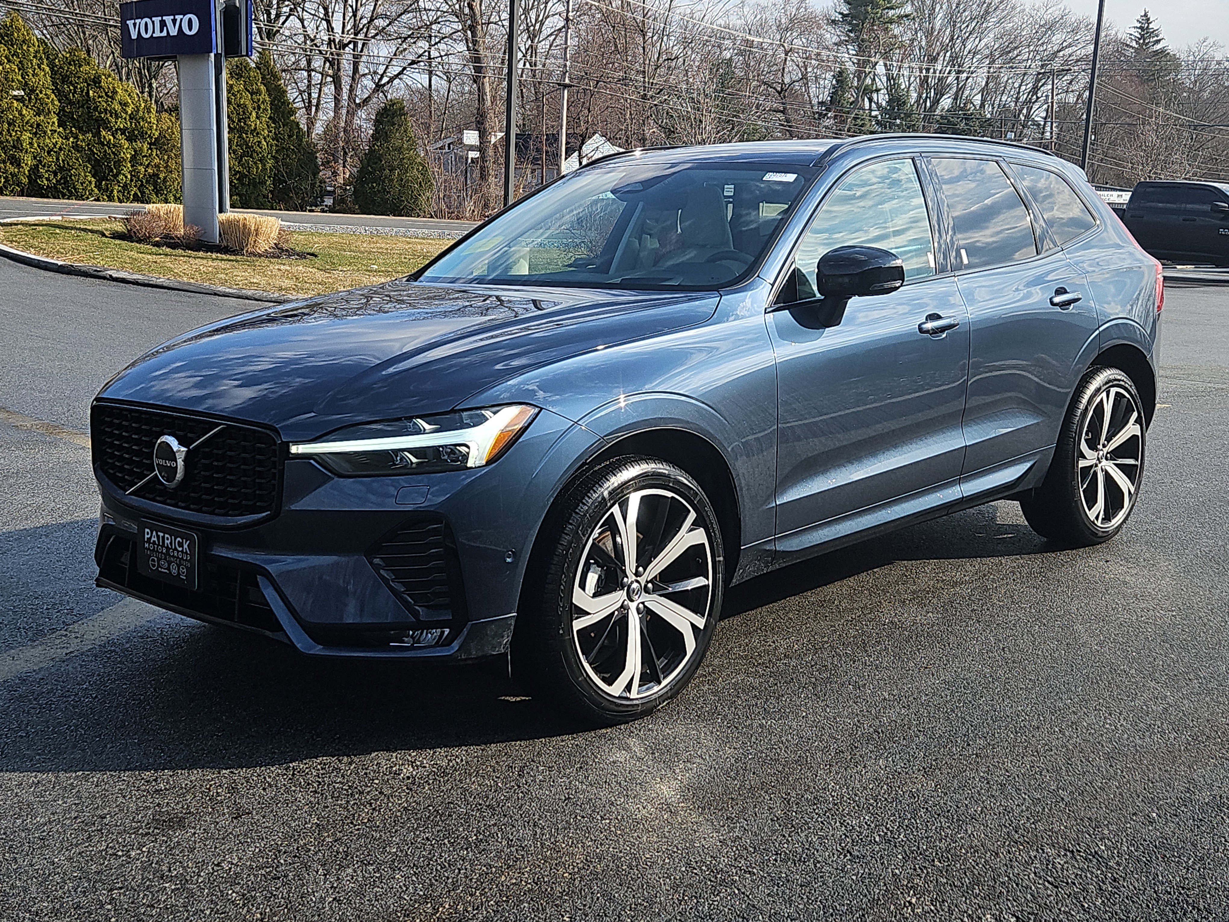 Used 2025 Volvo XC60 B5 Ultra w/ Protection Package Premier image 27