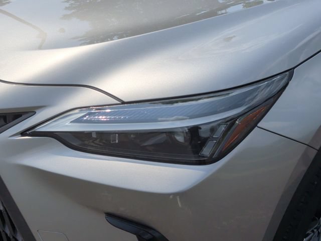 Used 2024 Lexus NX 250 FWD w/ Towing Package (2000 Lbs) image 11