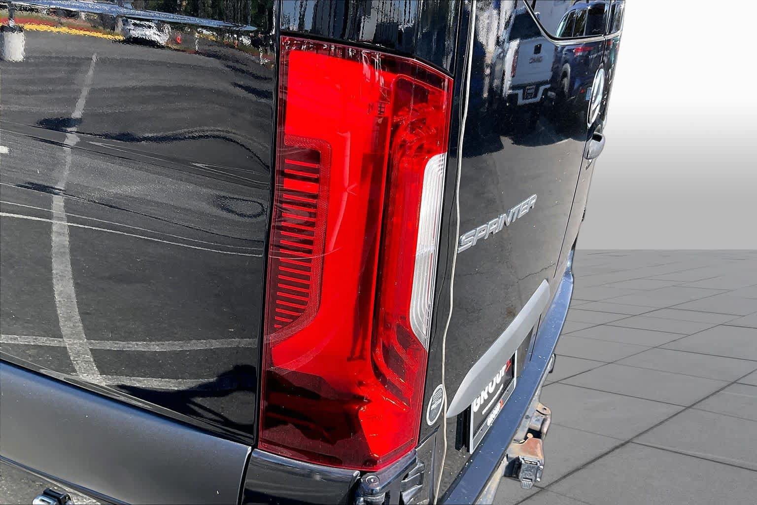 Used 2019 Mercedes-Benz Sprinter 4x4 170 image 27