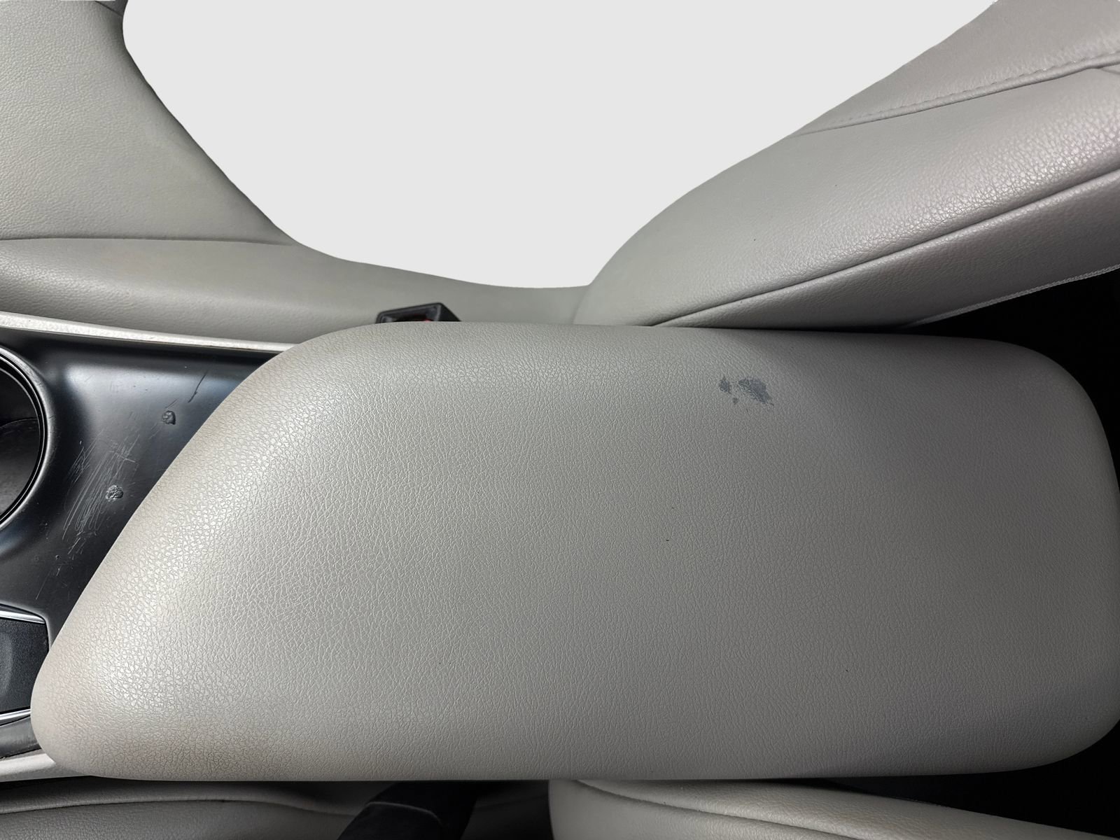 Used 2018 Toyota Camry SE w/ Convenience Package FWD image 31