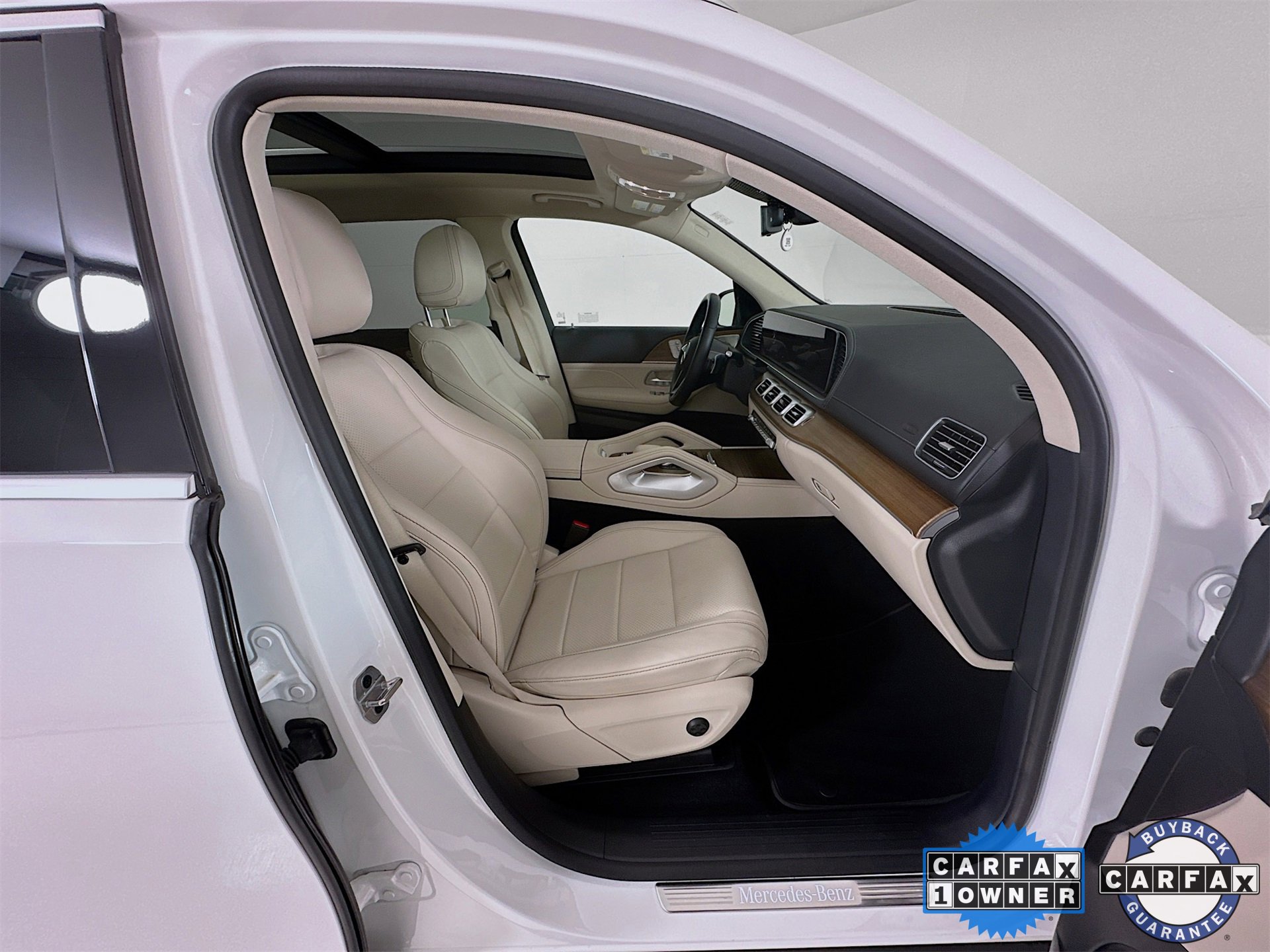 Certified 2024 Mercedes-Benz GLS 450 4MATIC image 33