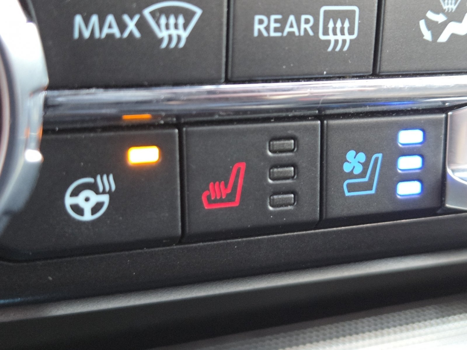 Used 2021 Ford F150 Lariat w/ Equipment Group 502A High AWD/4WD image 8
