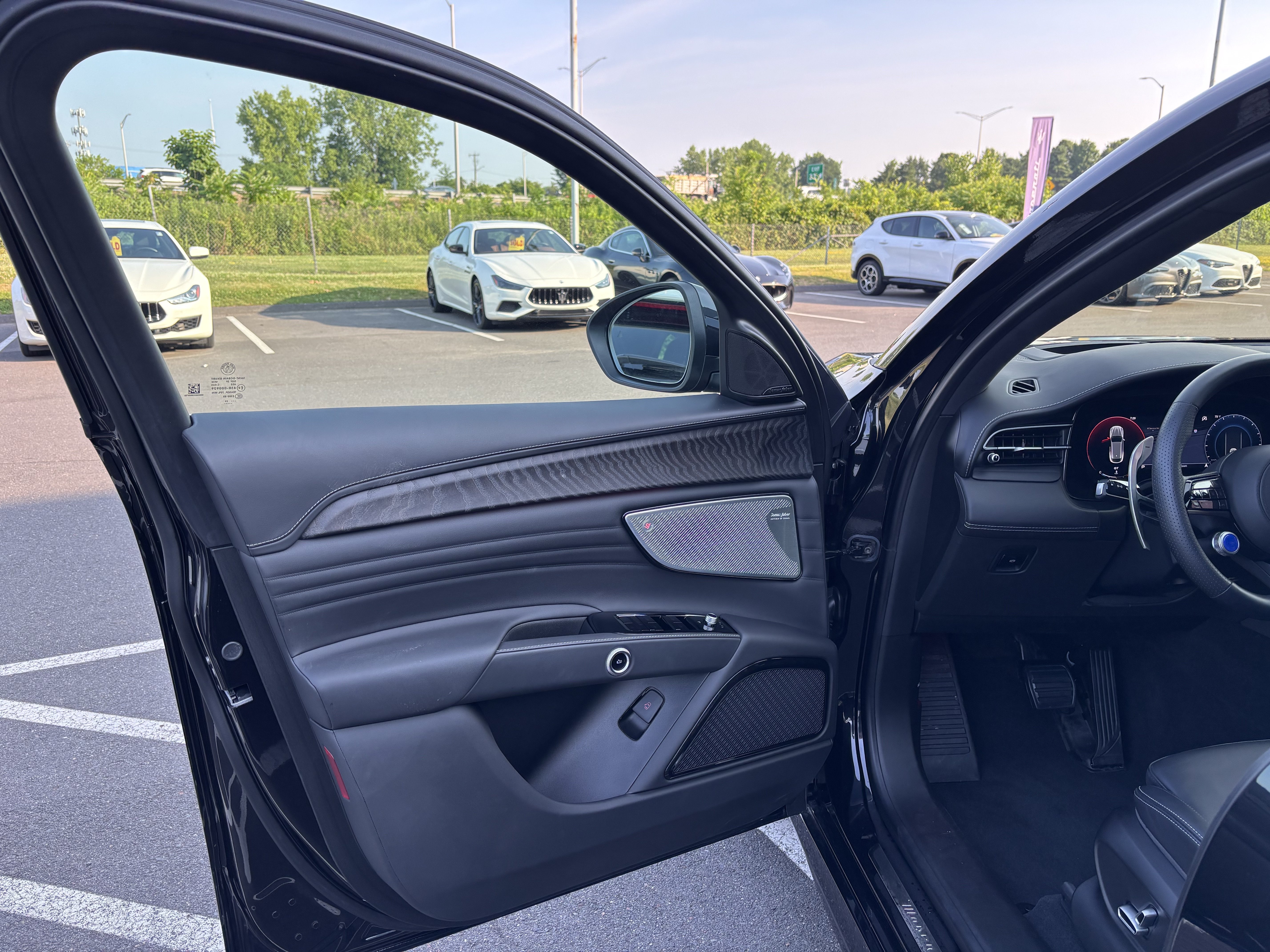 Used 2025 Maserati Grecale Folgore AWD/4WD image 36