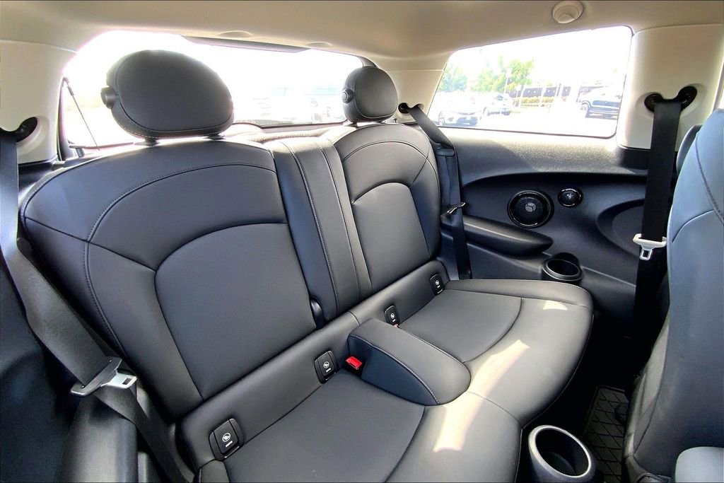 Certified 2024 MINI Cooper SE image 28