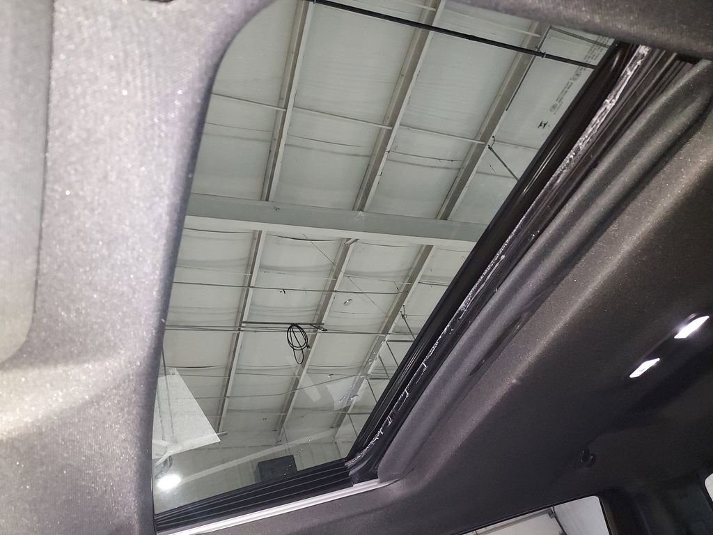 Used 2025 Chevrolet Silverado 1500 High Country w/ Technology Package image 28