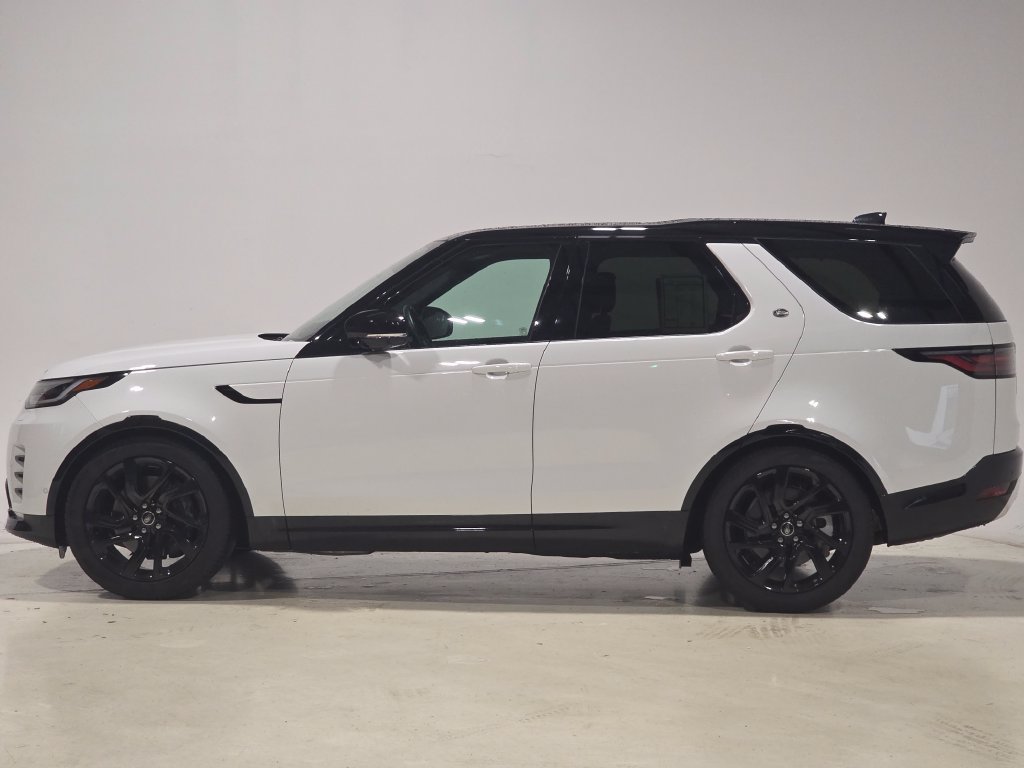 Certified 2025 Land Rover Discovery Dynamic SE AWD/4WD image 3