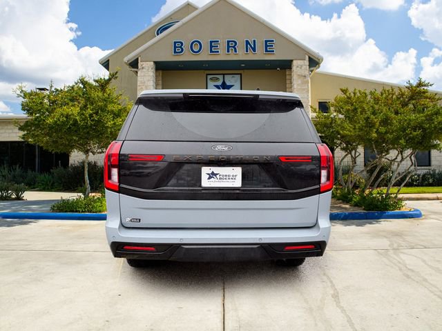 Used 2025 Ford Expedition Tremor AWD/4WD image 4