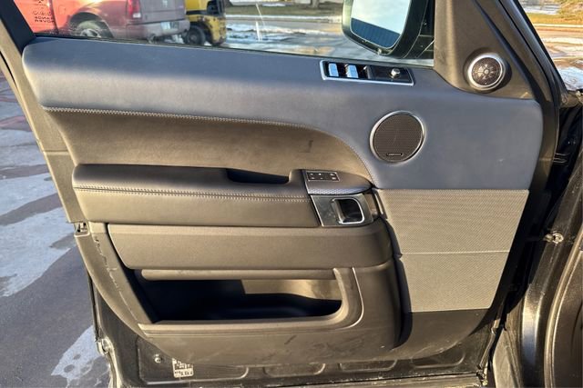 Used 2021 Land Rover Range Rover Sport HST image 19