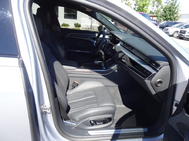 Used 2025 Audi A8 L 3.0T AWD/4WD image 16