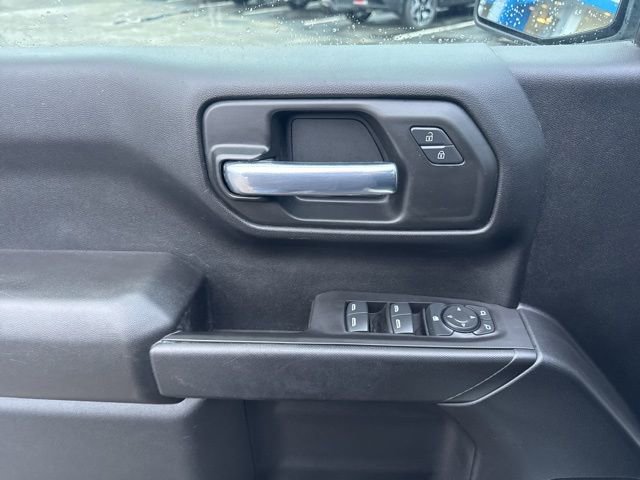 Used 2021 Chevrolet Silverado 1500 Custom w/ LPO, Dark Essentials Package image 9