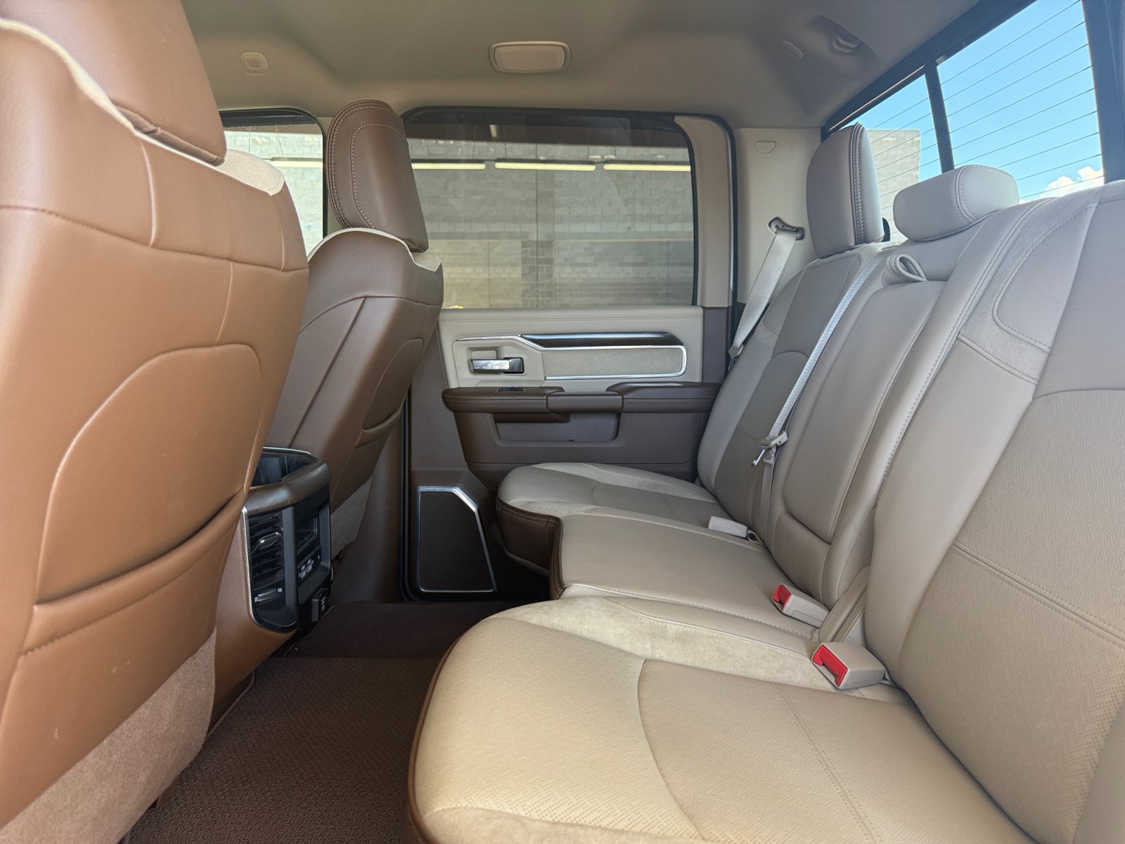 Used 2022 RAM 2500 Laramie AWD/4WD image 26