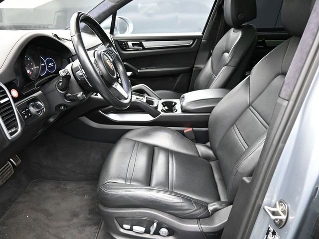 Used 2020 Porsche Cayenne Turbo AWD/4WD image 14