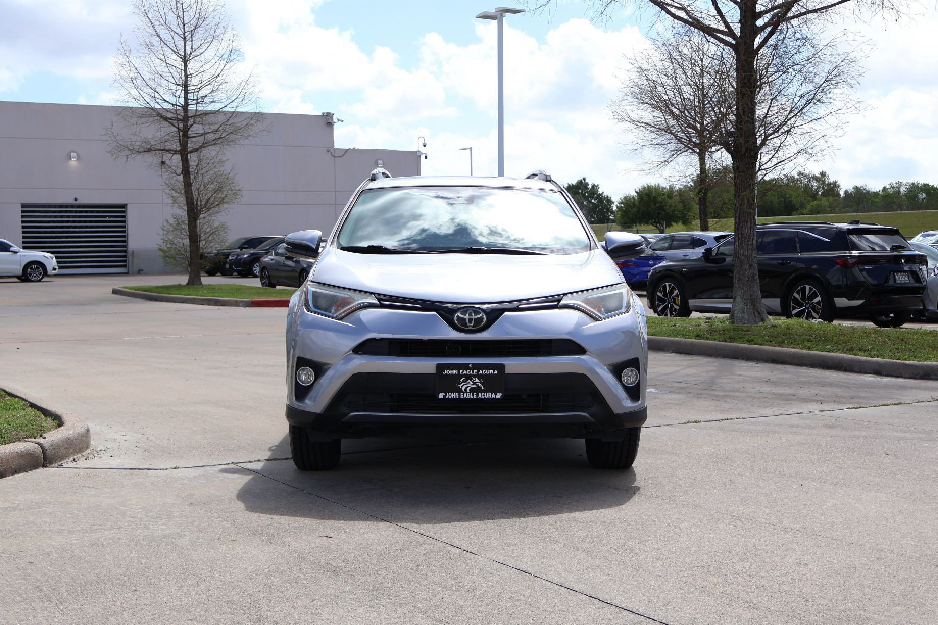 Used 2018 Toyota RAV4 XLE w/ Plus Extra Value Package image 6
