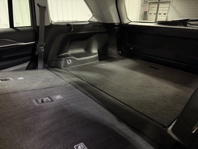 Used 2023 Jeep Grand Cherokee Limited image 31