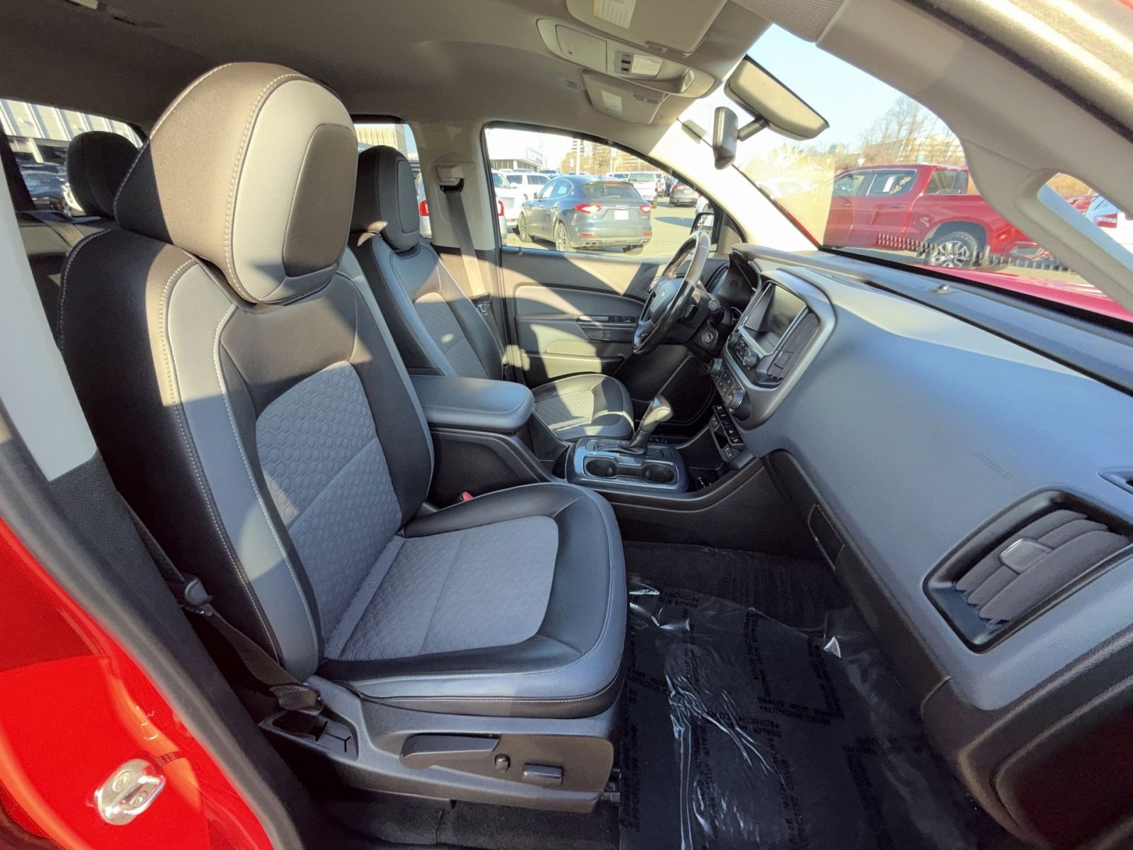 Used 2017 Chevrolet Colorado Z71 image 26