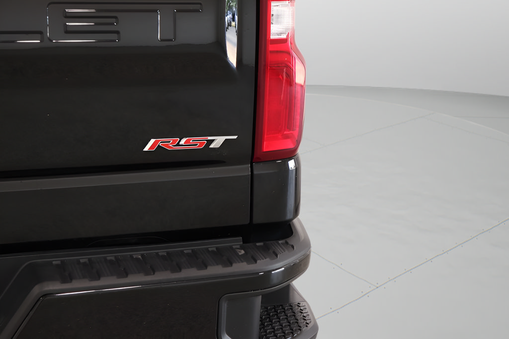 Used 2024 Chevrolet Silverado 1500 RST w/ Z71 Off-Road Package AWD/4WD image 36