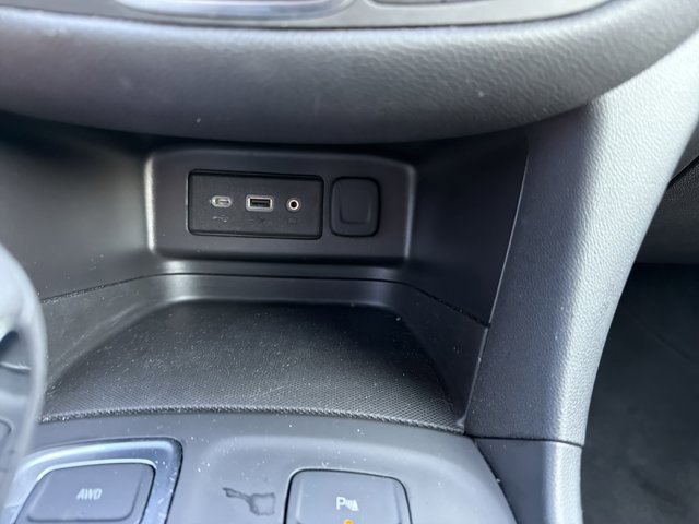 Used 2024 Chevrolet Equinox LT image 22