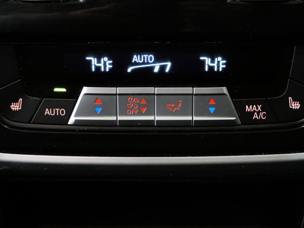 Used 2021 BMW X7 xDrive40i w/ Cold Weather Package AWD/4WD image 27