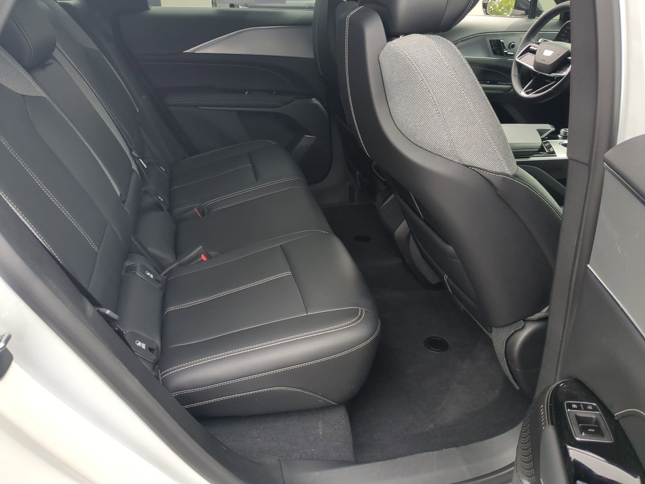Used 2024 Cadillac Lyriq Tech w/ LPO, Floor Liner Package RWD image 27