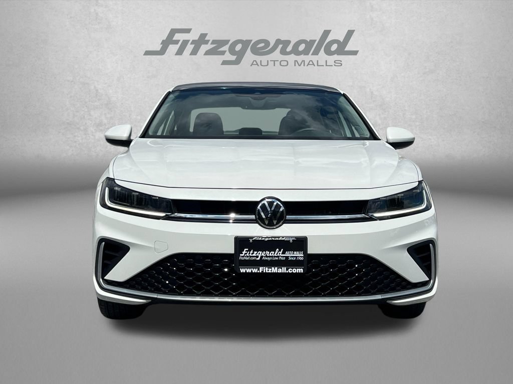 Used 2025 Volkswagen Jetta SE FWD image 6