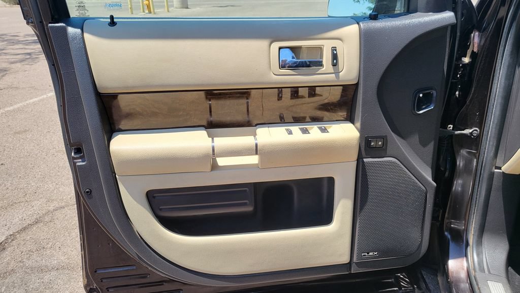Used 2014 Ford Flex Limited w/ Equipment Group 303A AWD/4WD image 29