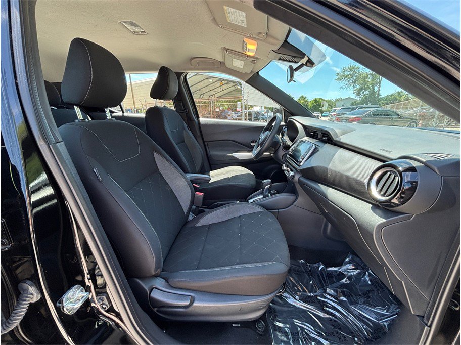Used 2020 Nissan Kicks SV FWD image 35