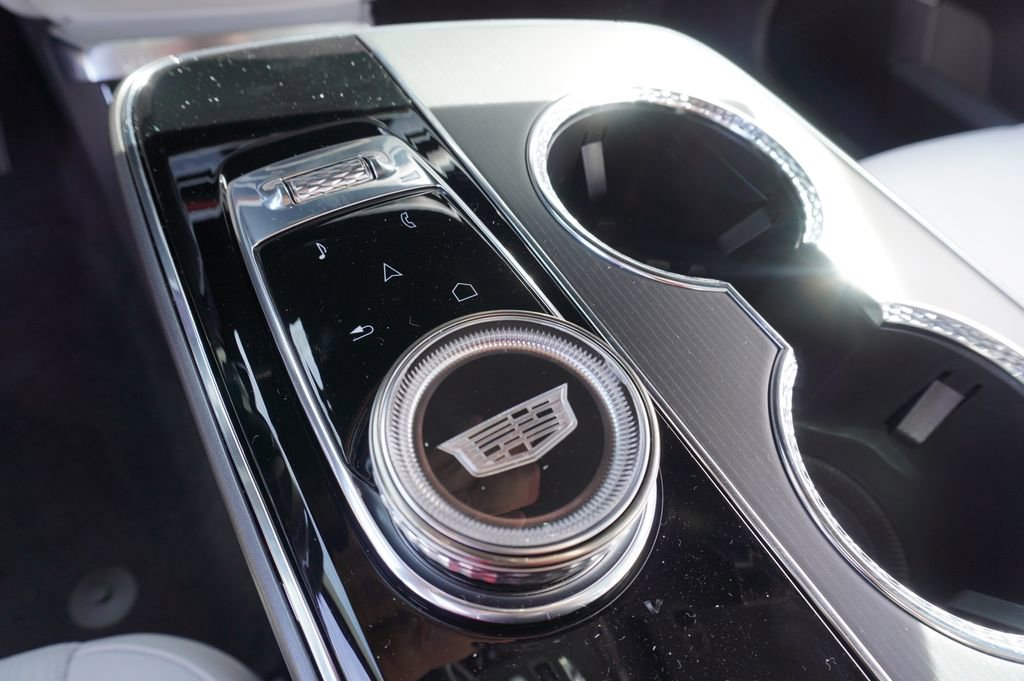 New 2026 Cadillac Lyriq Luxury image 18