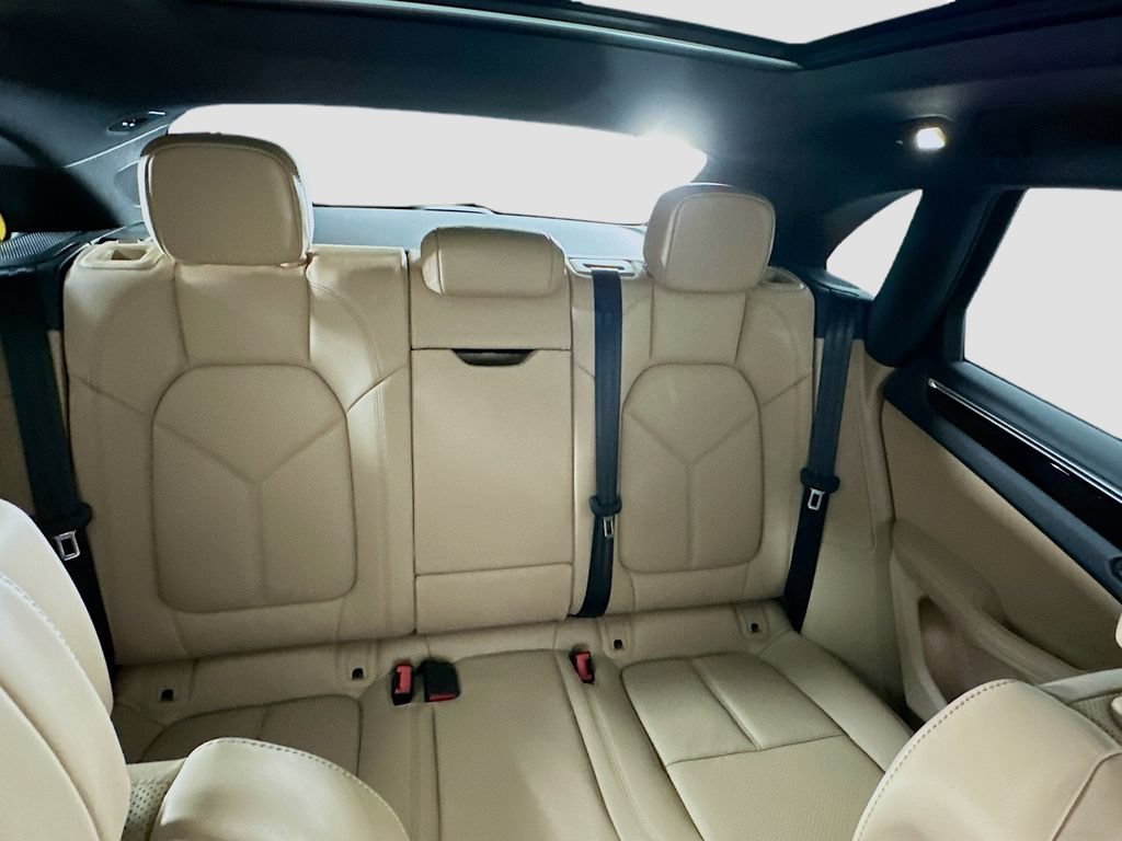 New 2026 Porsche Macan AWD/4WD image 29