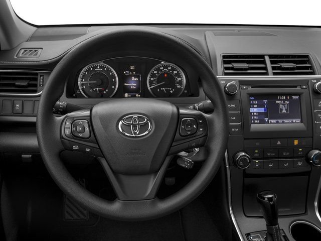 Used 2017 Toyota Camry LE FWD image 3