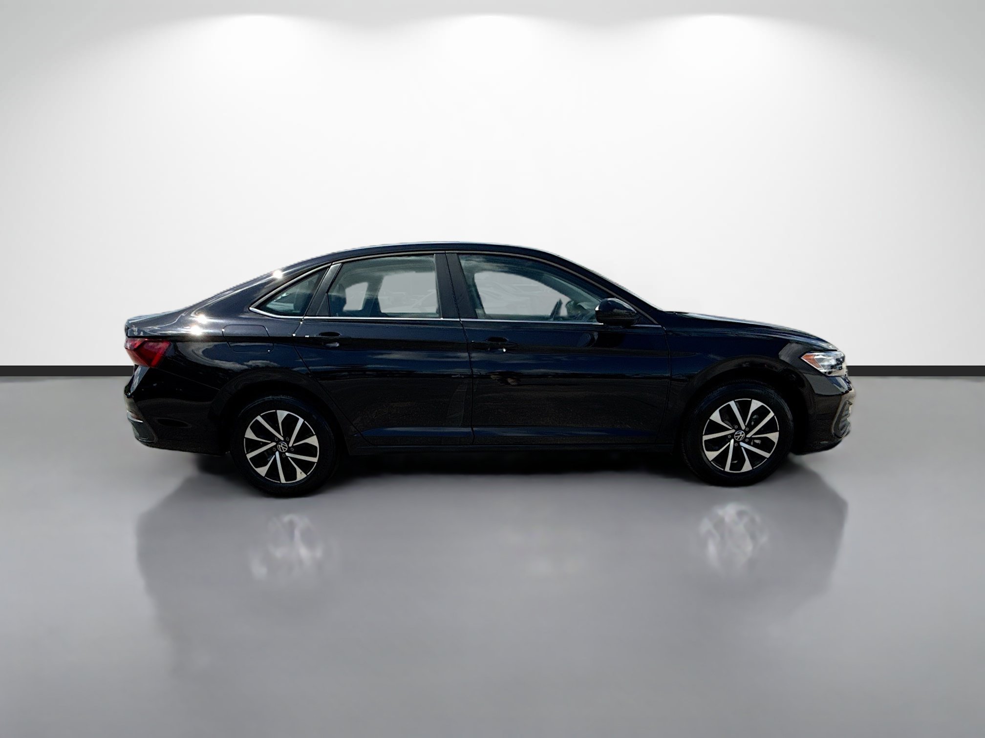 Used 2022 Volkswagen Jetta S FWD image 2